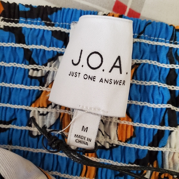 J.O.A. Lapa Blue Tie Front Smocked Crop Top - Picture 5 of 10